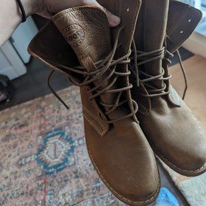 Roots Hi Top Leather (Tribe)